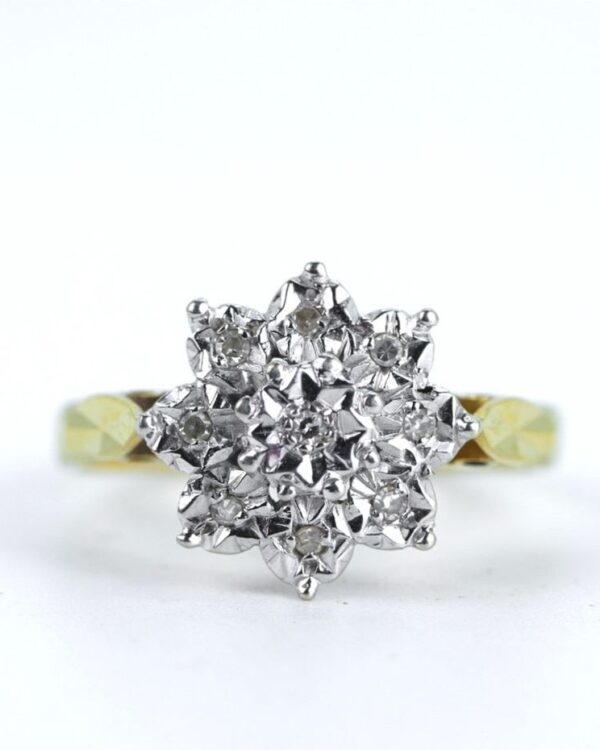 18ct Yellow Gold Diamond Starburst Cluster Ring